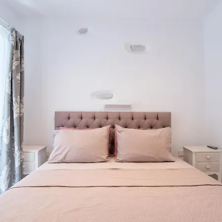 Franca Scala Summer House * Parikia (Paros)